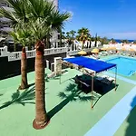 펜션 Cozy Studio, Wifi Free Pool View 플라야데라스아메리카스
