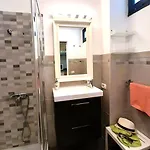 Cozy Studio, Wifi Free Pool View 펜션 *