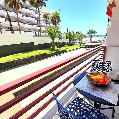 Cozy Studio, Wifi Free Pool View Holiday home