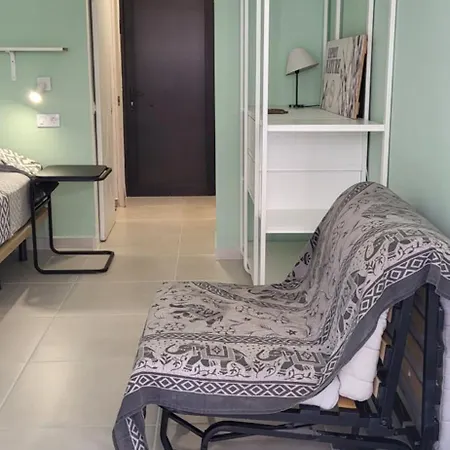 Cozy Studio, Wifi Free Pool View Holiday home Playa de las Americas (Tenerife)